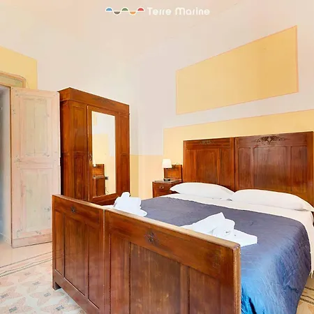 Maison Monterosso, Terremarine Daire *